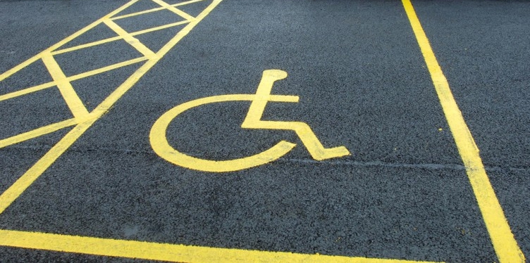 Informacije o lokacijama obilježenih parking mjesta namjenjenih osobama sa invaliditetom